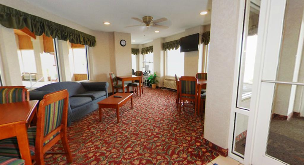 Baymont By Wyndham Dowagiac Hotel Kültér fotó